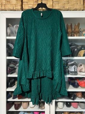Celeste High-Low Emerald Green Textured Ruffle Tunic
